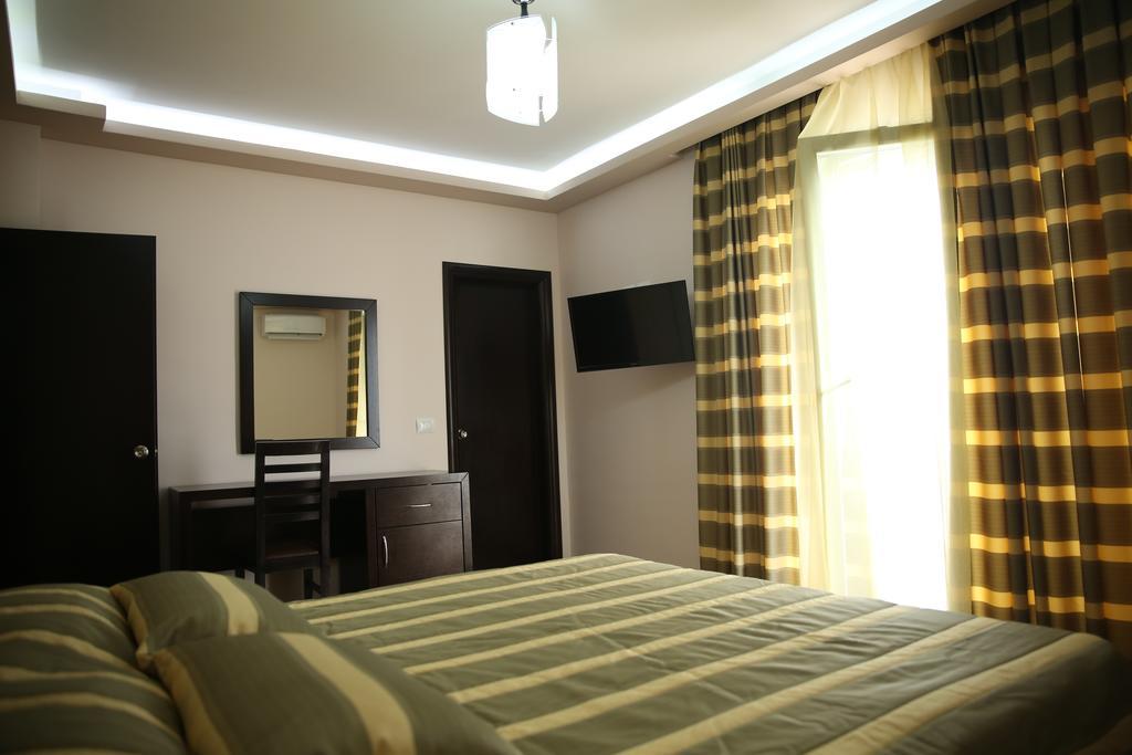 Hotel Pogradeci Værelse billede