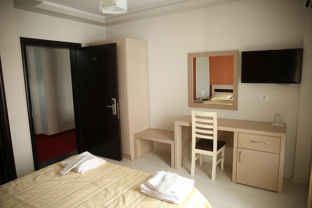 Hotel Pogradeci Værelse billede